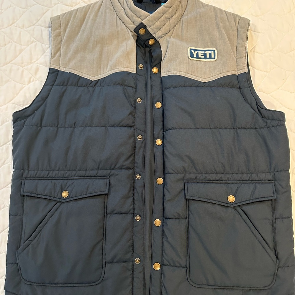 Howlers brothers “yeti” vest. Used, but in pristine condition, like new.